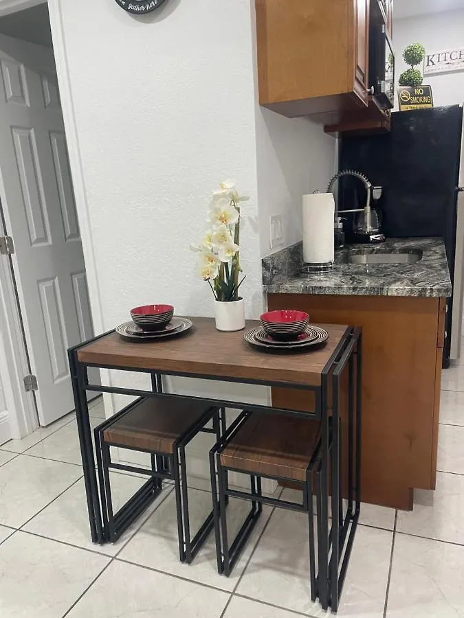 Tranquilo Y Fantastico Apartamento Cerca De Playas Y Areopuerto Tampa